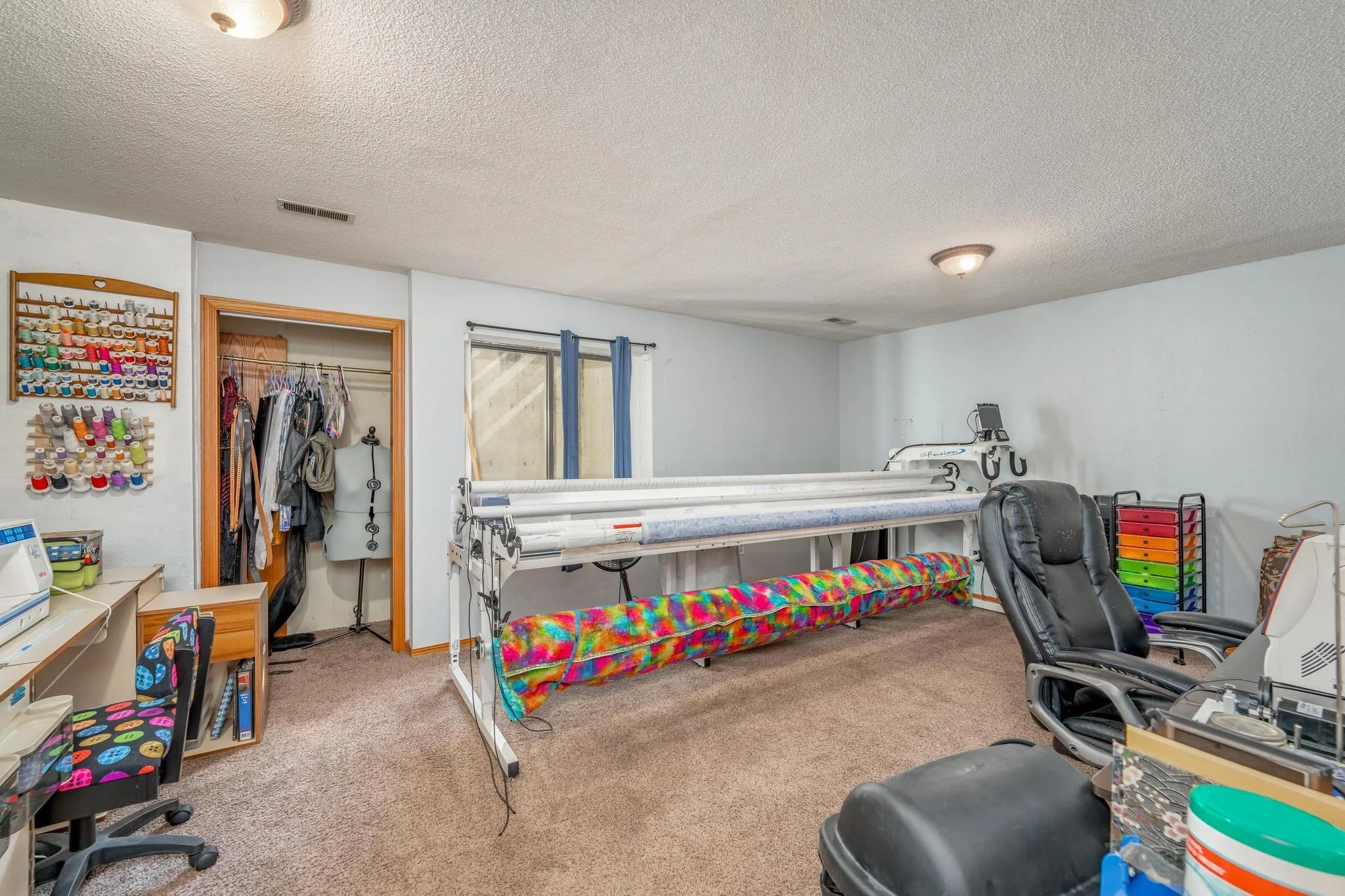 Derby, Kansas 67037, United States, 4 Bedrooms Bedrooms, ,4 BathroomsBathrooms,Residential,Pending,38135