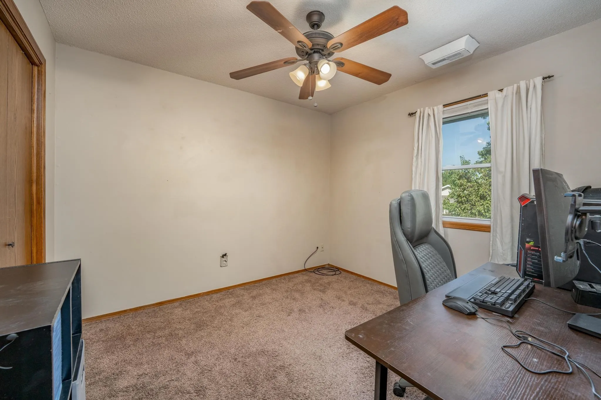 Derby, Kansas 67037, United States, 4 Bedrooms Bedrooms, ,4 BathroomsBathrooms,Residential,Pending,38135