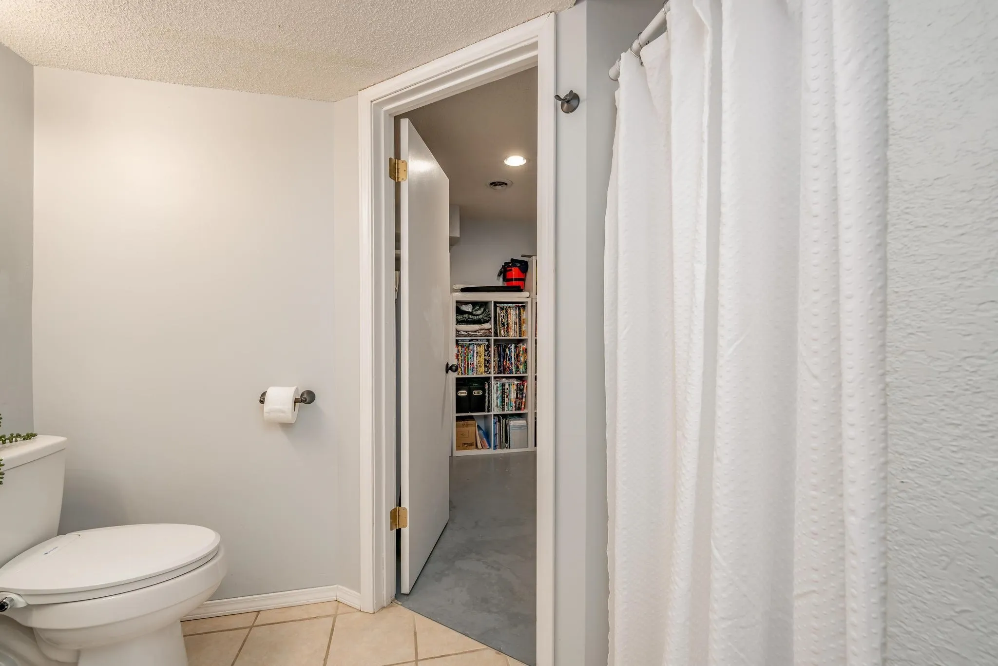 Derby, Kansas 67037, United States, 4 Bedrooms Bedrooms, ,4 BathroomsBathrooms,Residential,Pending,38135