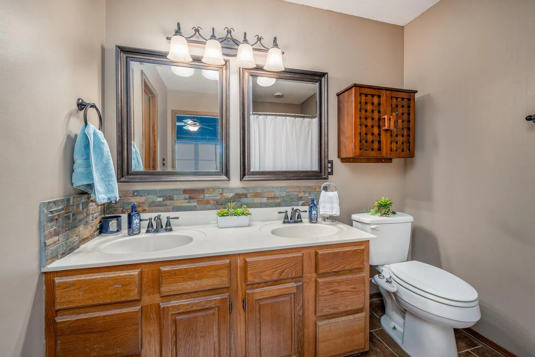 Derby, Kansas 67037, United States, 4 Bedrooms Bedrooms, ,4 BathroomsBathrooms,Residential,Pending,38135