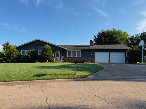 Homes For Sale - 1620 Madison St<br/> Greenwood County, Eureka, KS 67045