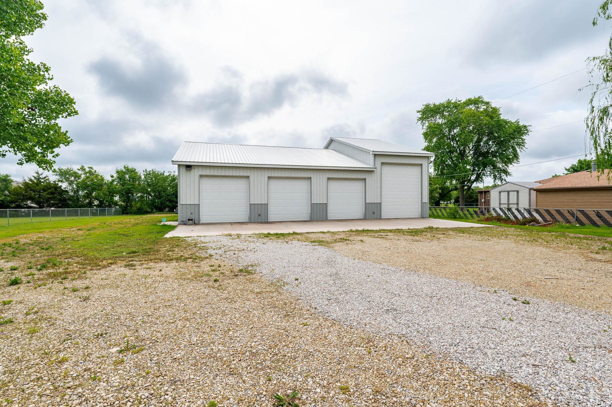 208 N Zelta Dr, Wichita, Kansas image 32