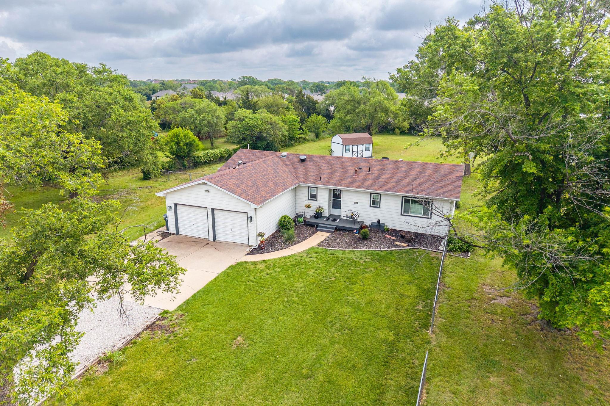 208 N Zelta Dr, Wichita, Kansas image 2