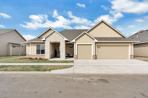 Townhouse For Sale - 850 N Thornton St<br/> Sedgwick County, Wichita, KS 67235