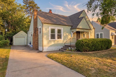 Homes For Sale - 238 S Richmond Ave<br/> Wichita, KS 67213