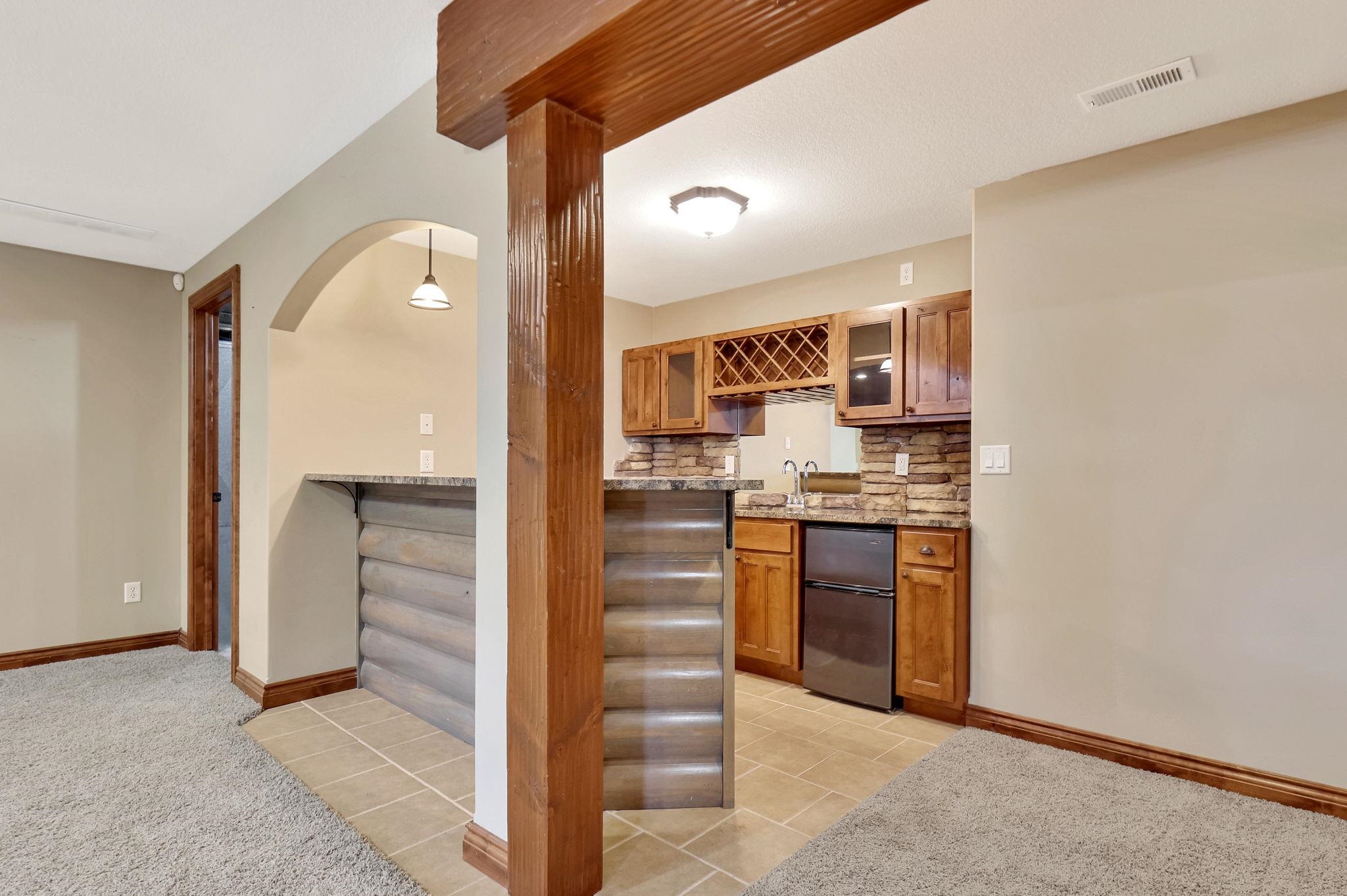 Wichita, Kansas 67235, United States, 5 Bedrooms Bedrooms, ,3 BathroomsBathrooms,Residential,Pending,72447