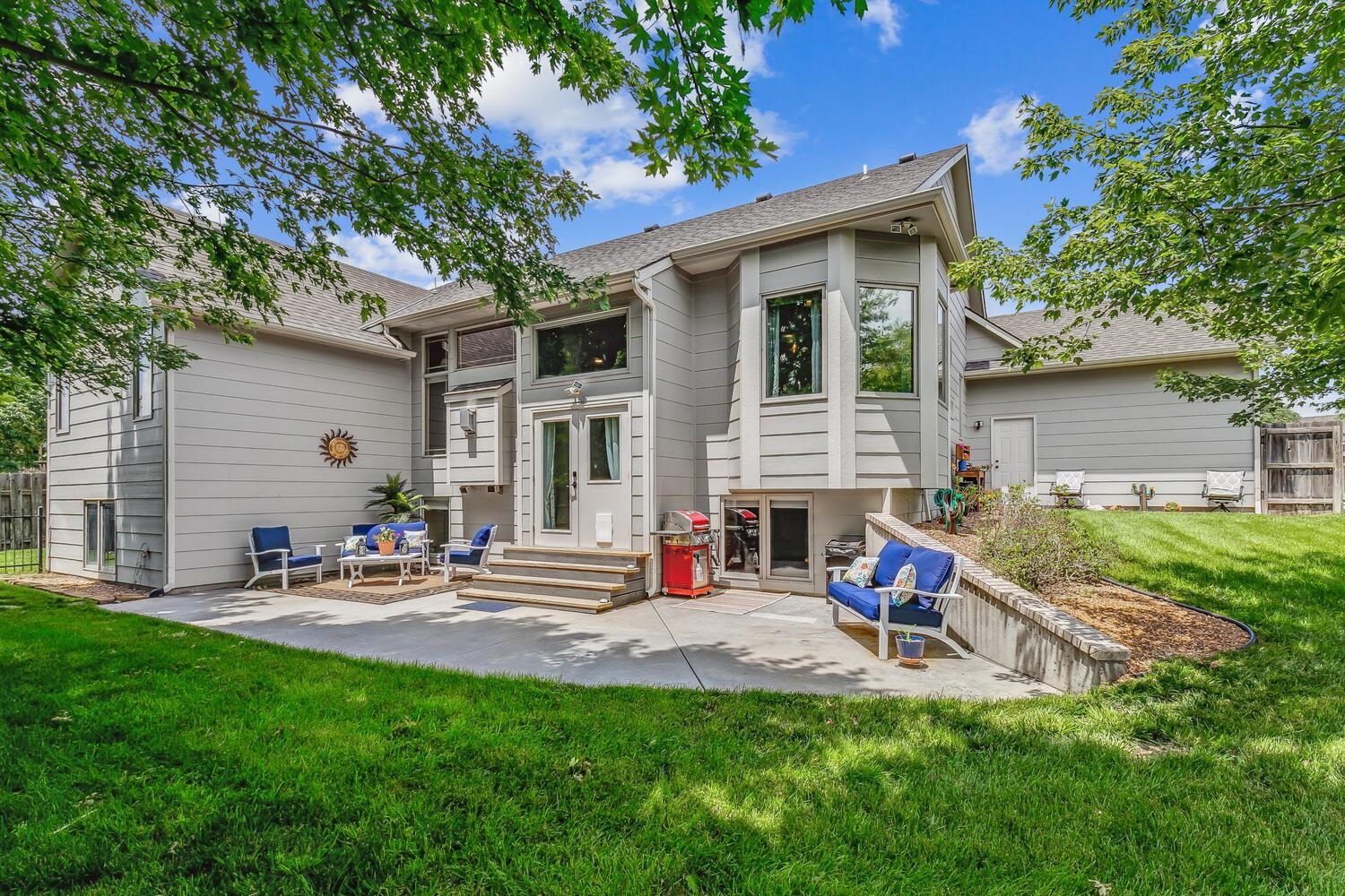 Wichita, Kansas 67235, United States, 5 Bedrooms Bedrooms, ,3 BathroomsBathrooms,Residential,Pending,72447