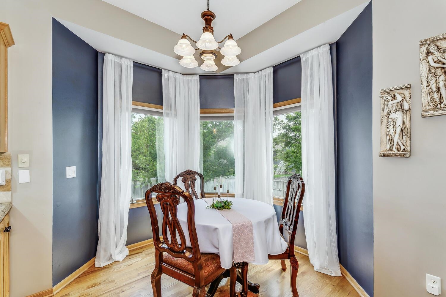 Wichita, Kansas 67235, United States, 5 Bedrooms Bedrooms, ,3 BathroomsBathrooms,Residential,Pending,72447