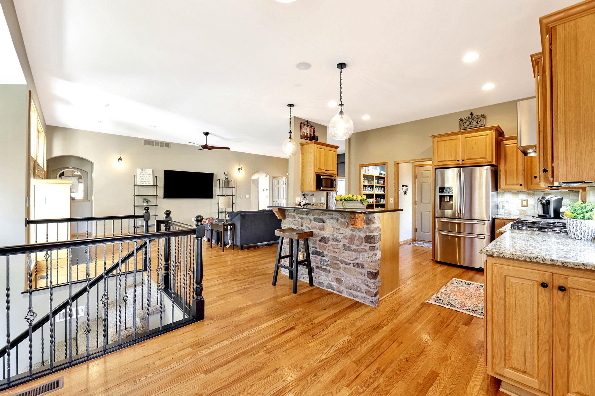 Wichita, Kansas 67235, United States, 5 Bedrooms Bedrooms, ,3 BathroomsBathrooms,Residential,Pending,72447