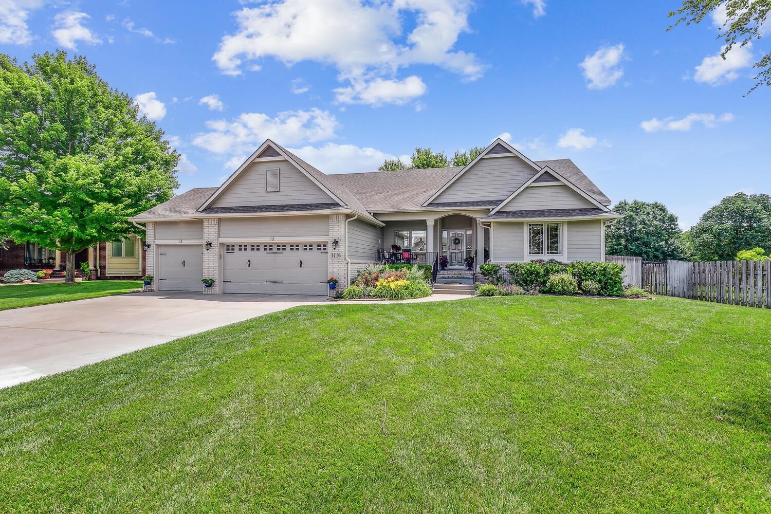 Wichita, Kansas 67235, United States, 5 Bedrooms Bedrooms, ,3 BathroomsBathrooms,Residential,Pending,72447