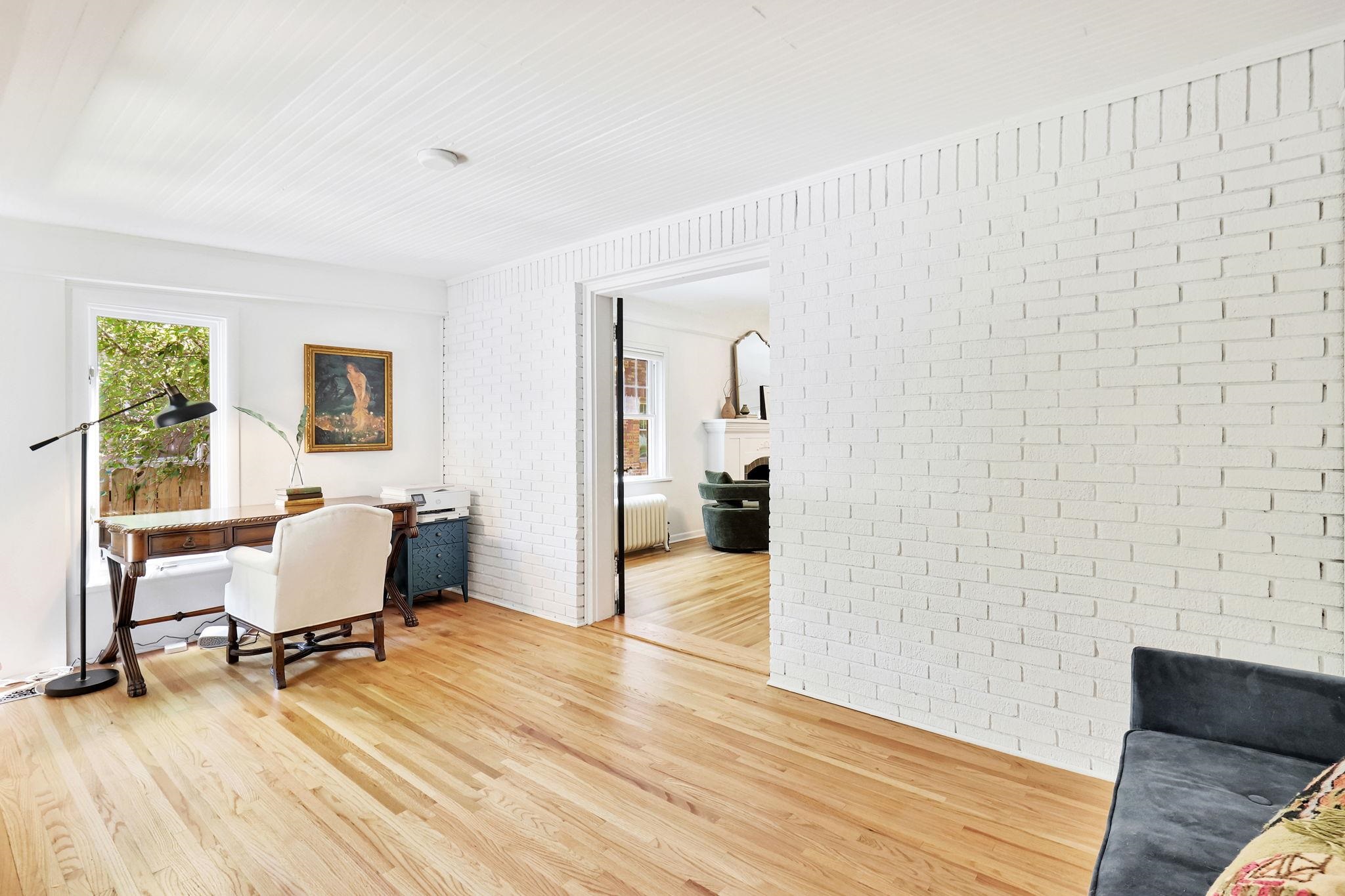 Wichita, Kansas 67208, United States, 3 Bedrooms Bedrooms, ,3 BathroomsBathrooms,Residential,Pending,52572