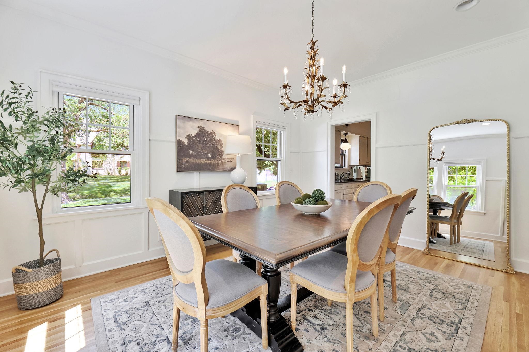 Wichita, Kansas 67208, United States, 3 Bedrooms Bedrooms, ,3 BathroomsBathrooms,Residential,Pending,52572