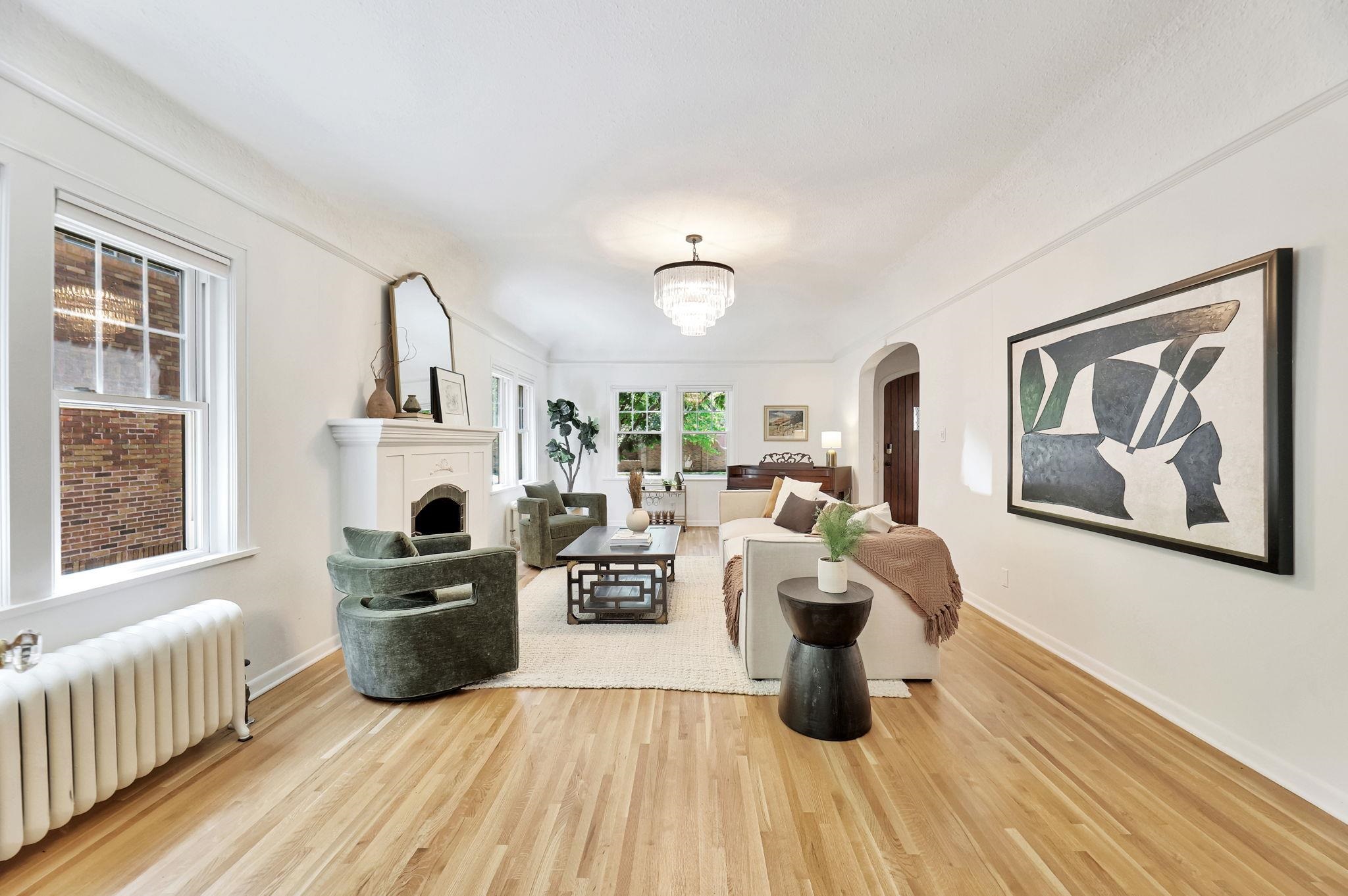 Wichita, Kansas 67208, United States, 3 Bedrooms Bedrooms, ,3 BathroomsBathrooms,Residential,Pending,52572