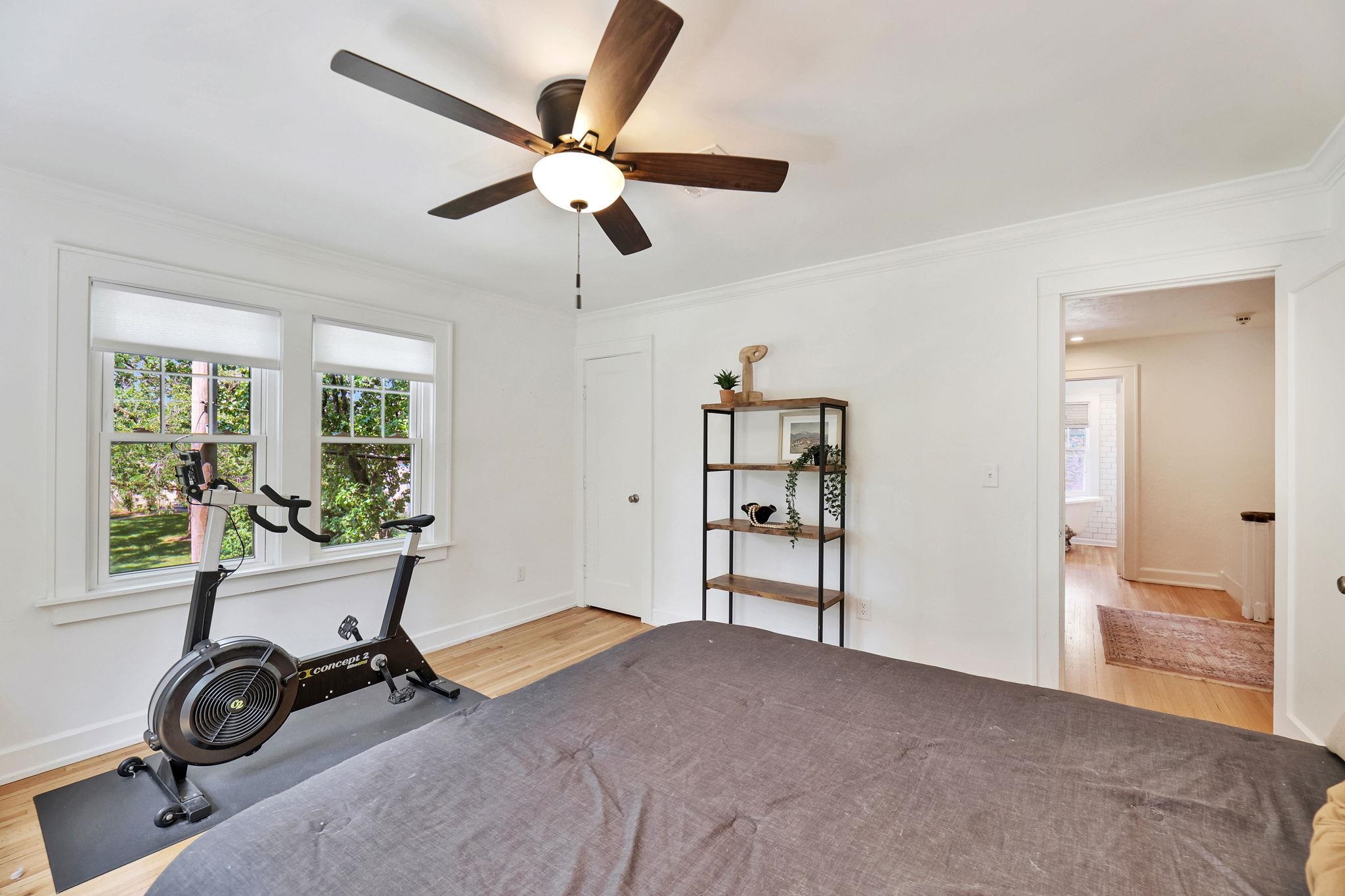 Wichita, Kansas 67208, United States, 3 Bedrooms Bedrooms, ,3 BathroomsBathrooms,Residential,Pending,52572