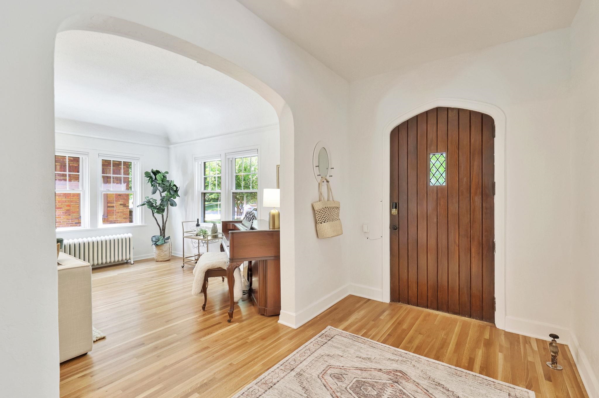 Wichita, Kansas 67208, United States, 3 Bedrooms Bedrooms, ,3 BathroomsBathrooms,Residential,Pending,52572