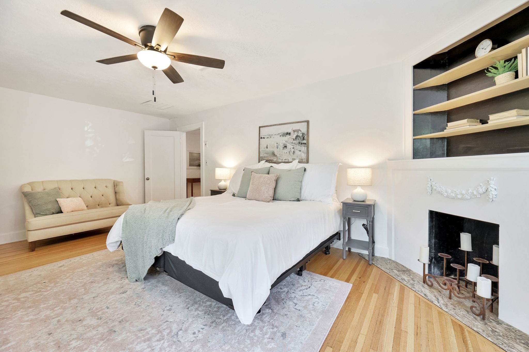 Wichita, Kansas 67208, United States, 3 Bedrooms Bedrooms, ,3 BathroomsBathrooms,Residential,Pending,52572