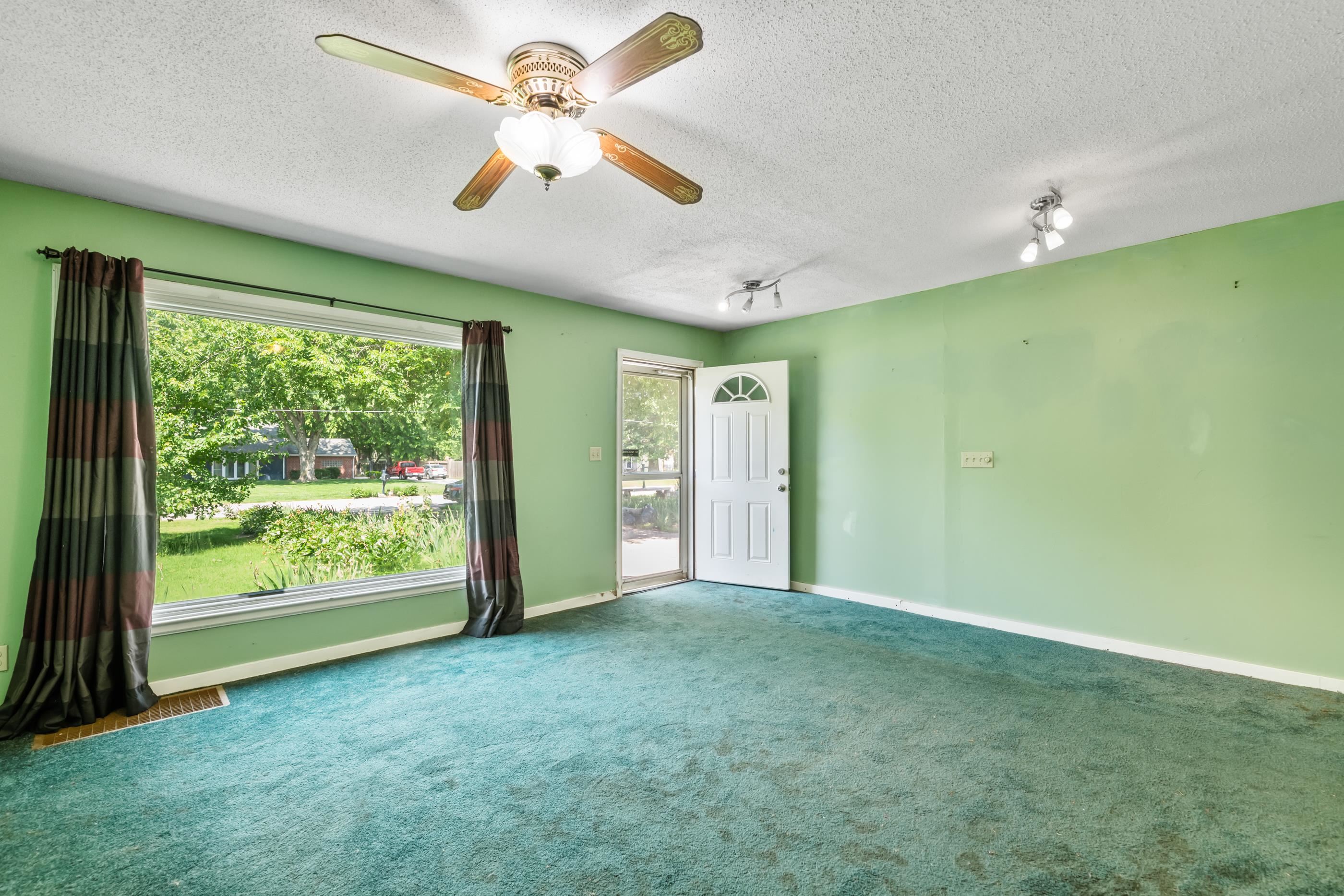 128 N Evergreen Ln, Wichita, Kansas image 4