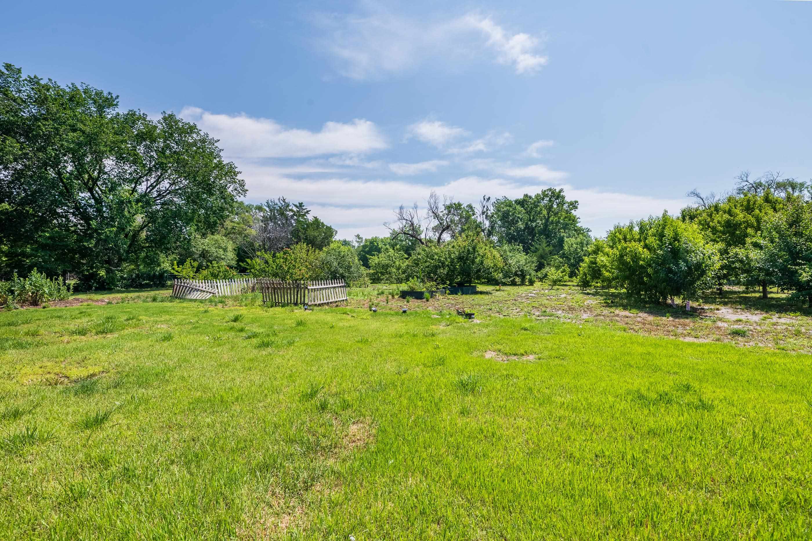 128 N Evergreen Ln, Wichita, Kansas image 32