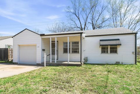 Homes For Sale - 230 Turkle Ave<br/> Sedgwick County, Haysville, KS 67060