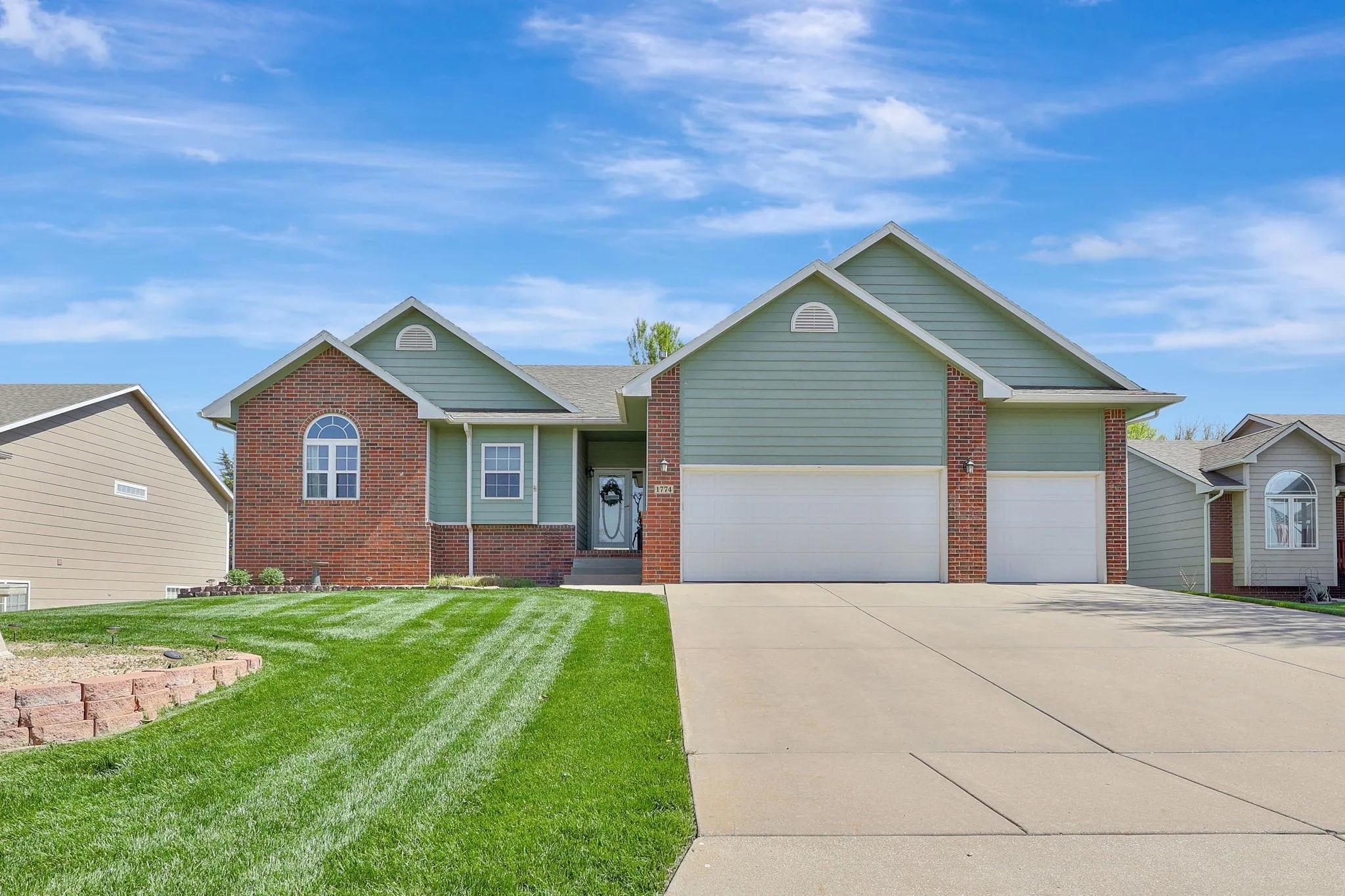 El Dorado, Kansas 67042, United States, 4 Bedrooms Bedrooms, ,3 BathroomsBathrooms,Residential,Active,112549