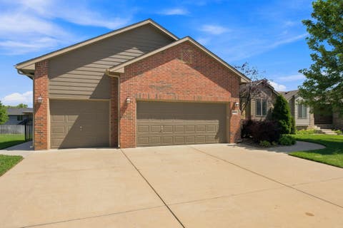 Homes For Sale - 8716 W Conrey St<br/> Wichita, KS 67205