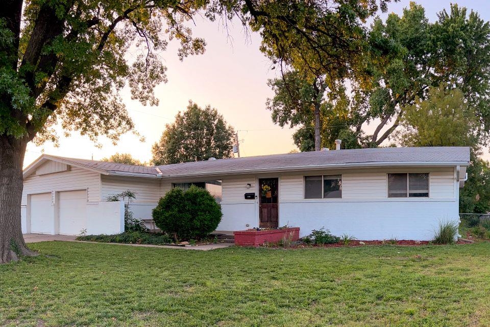 8116 W Bekemeyer St, Wichita, Kansas image 2