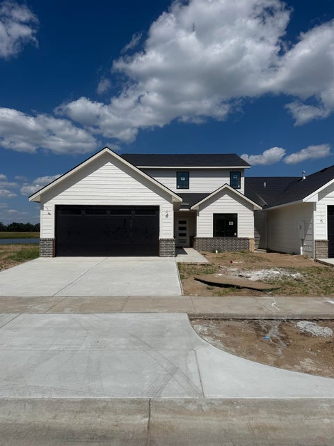 Townhouse For Sale - 5600 Wandering Way<br/> Sedgwick County, Maize, KS 67101