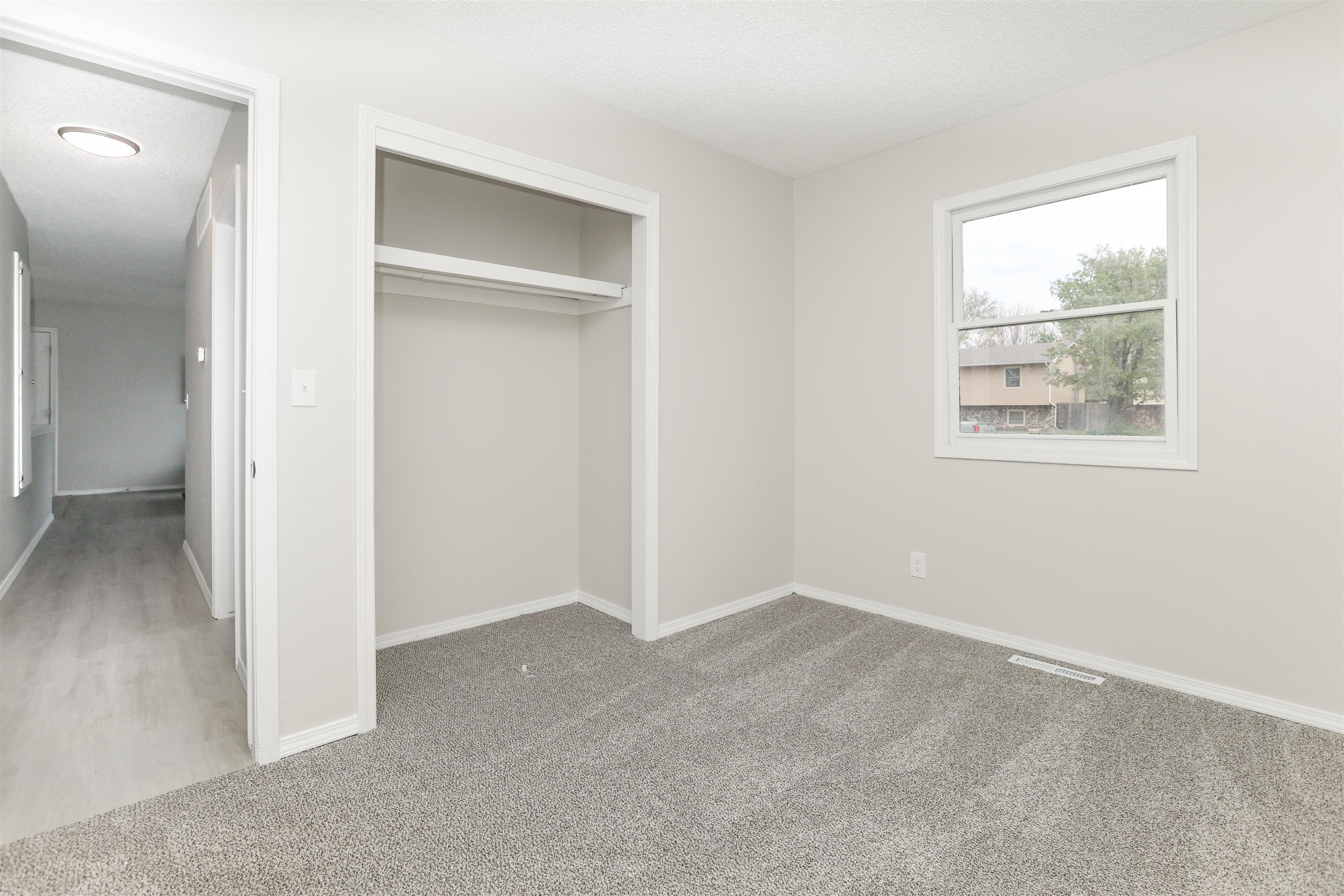 335 N Jane St, Haysville, Kansas image 25