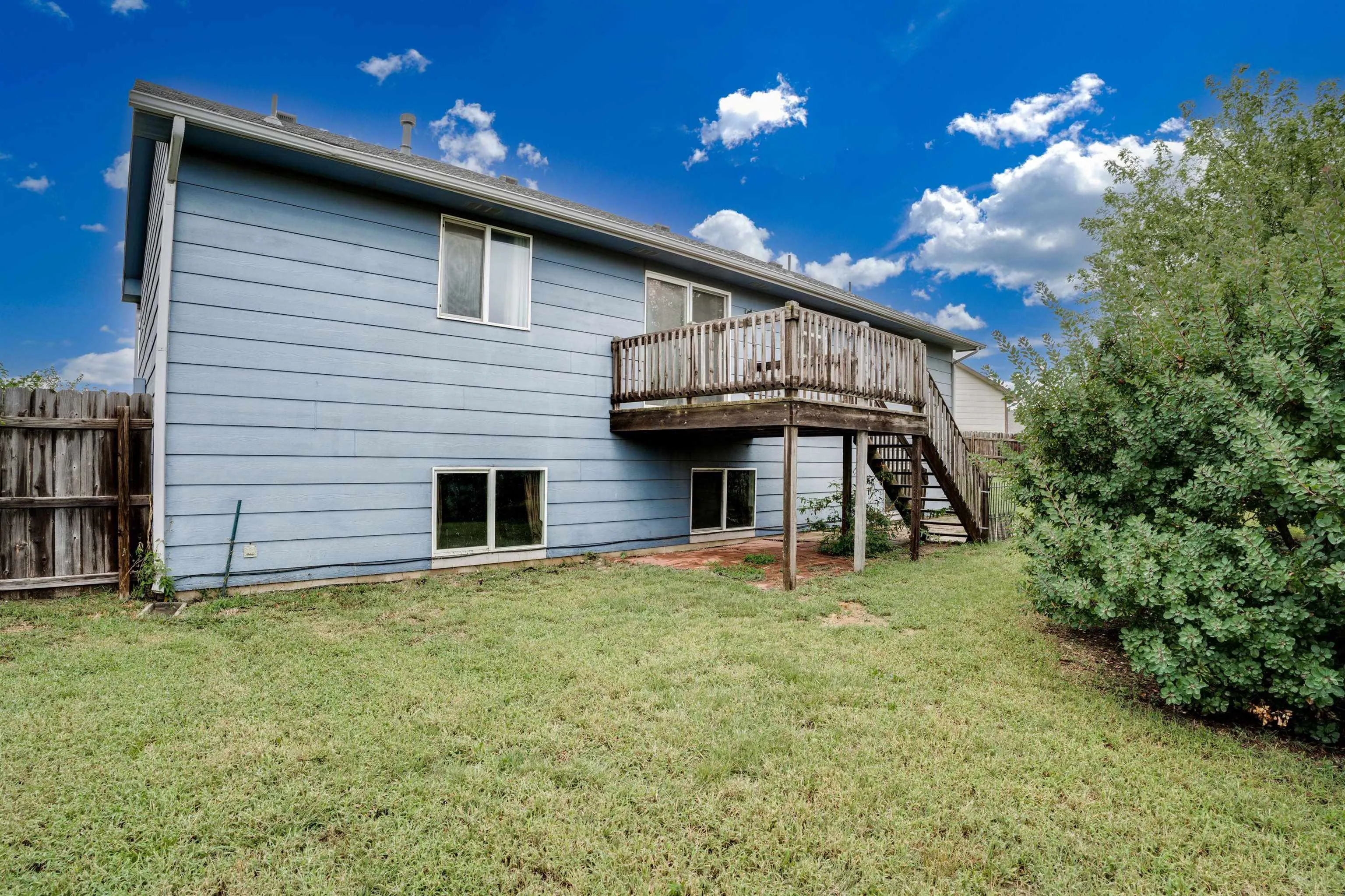 Wichita, Kansas 67235, United States, 5 Bedrooms Bedrooms, ,3 BathroomsBathrooms,Residential,Pending,200279