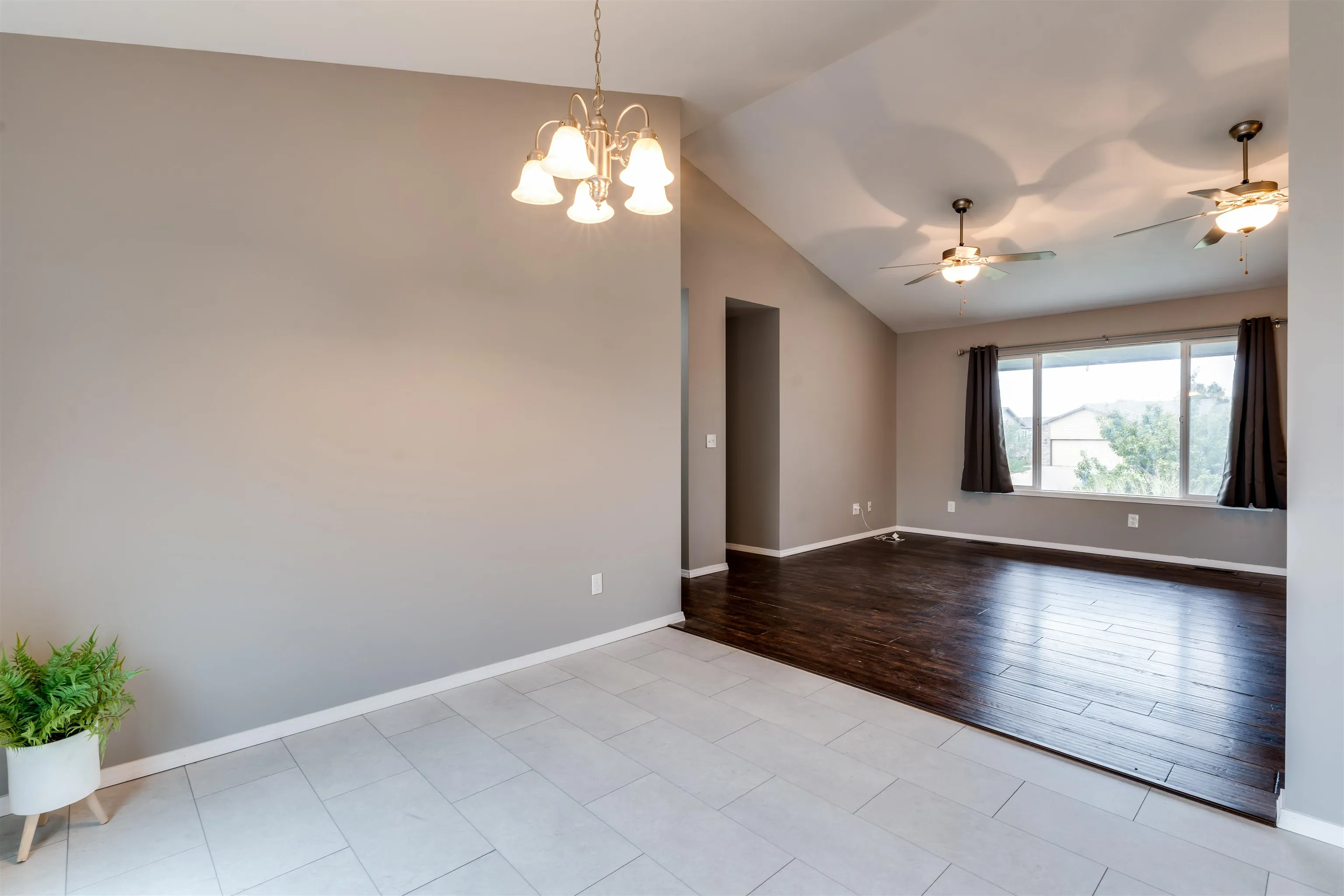 Wichita, Kansas 67235, United States, 5 Bedrooms Bedrooms, ,3 BathroomsBathrooms,Residential,Pending,200279