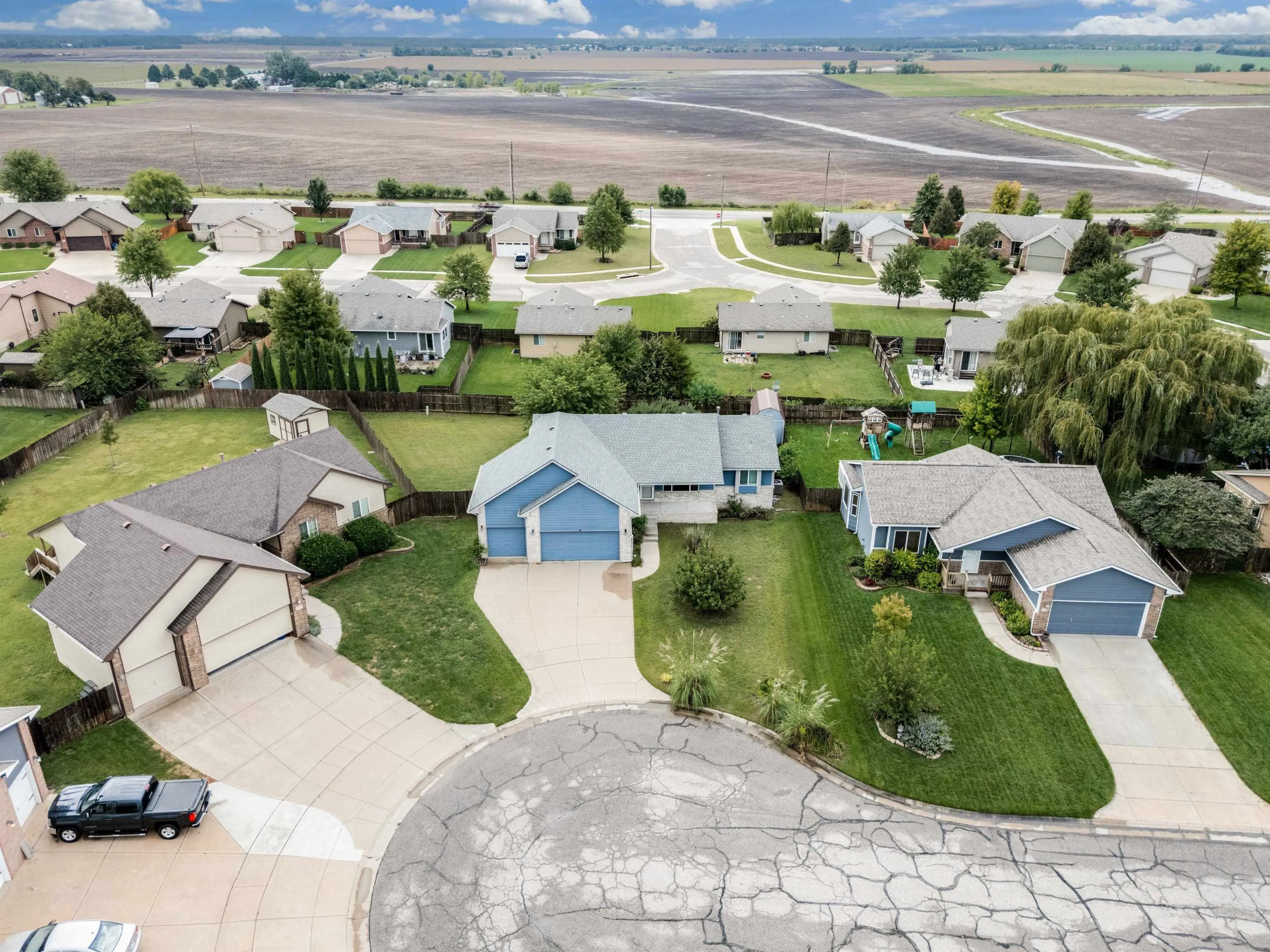 Wichita, Kansas 67235, United States, 5 Bedrooms Bedrooms, ,3 BathroomsBathrooms,Residential,Pending,200279