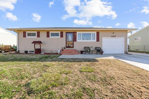 Homes For Sale - 1107 Harold Ave<br/> Salina, KS 67401