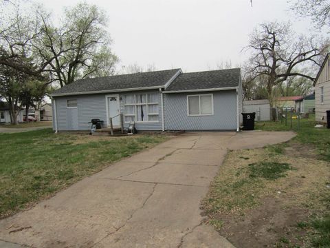 Homes For Sale - 1413 Haven Ave<br/> Salina, KS 67401