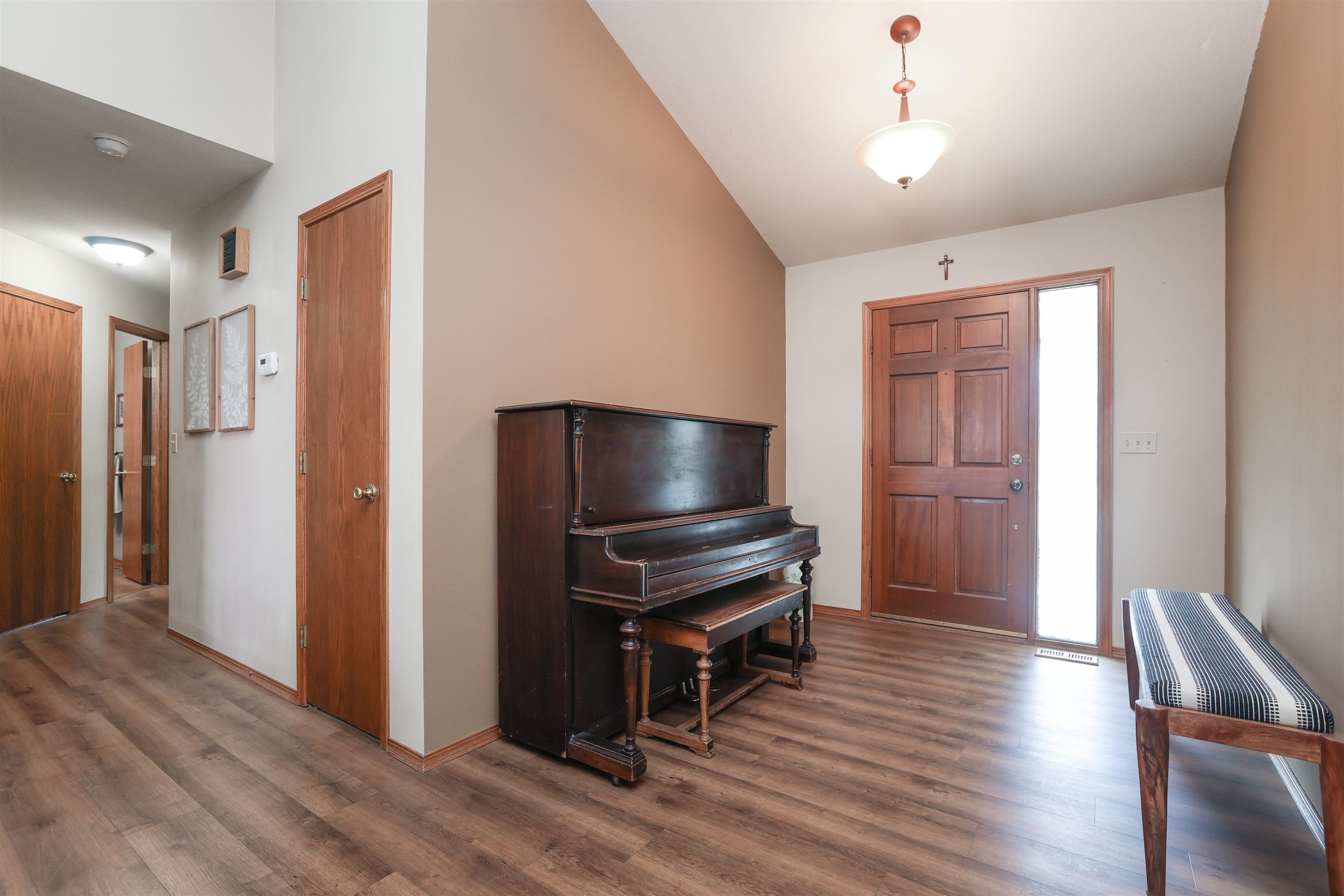 2452 N Chadsworth Ct, Wichita, Kansas image 3