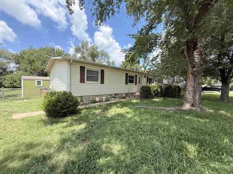 Mobile Home For Sale - 319 S 6th St<br/> Butler County, Towanda, KS 67144