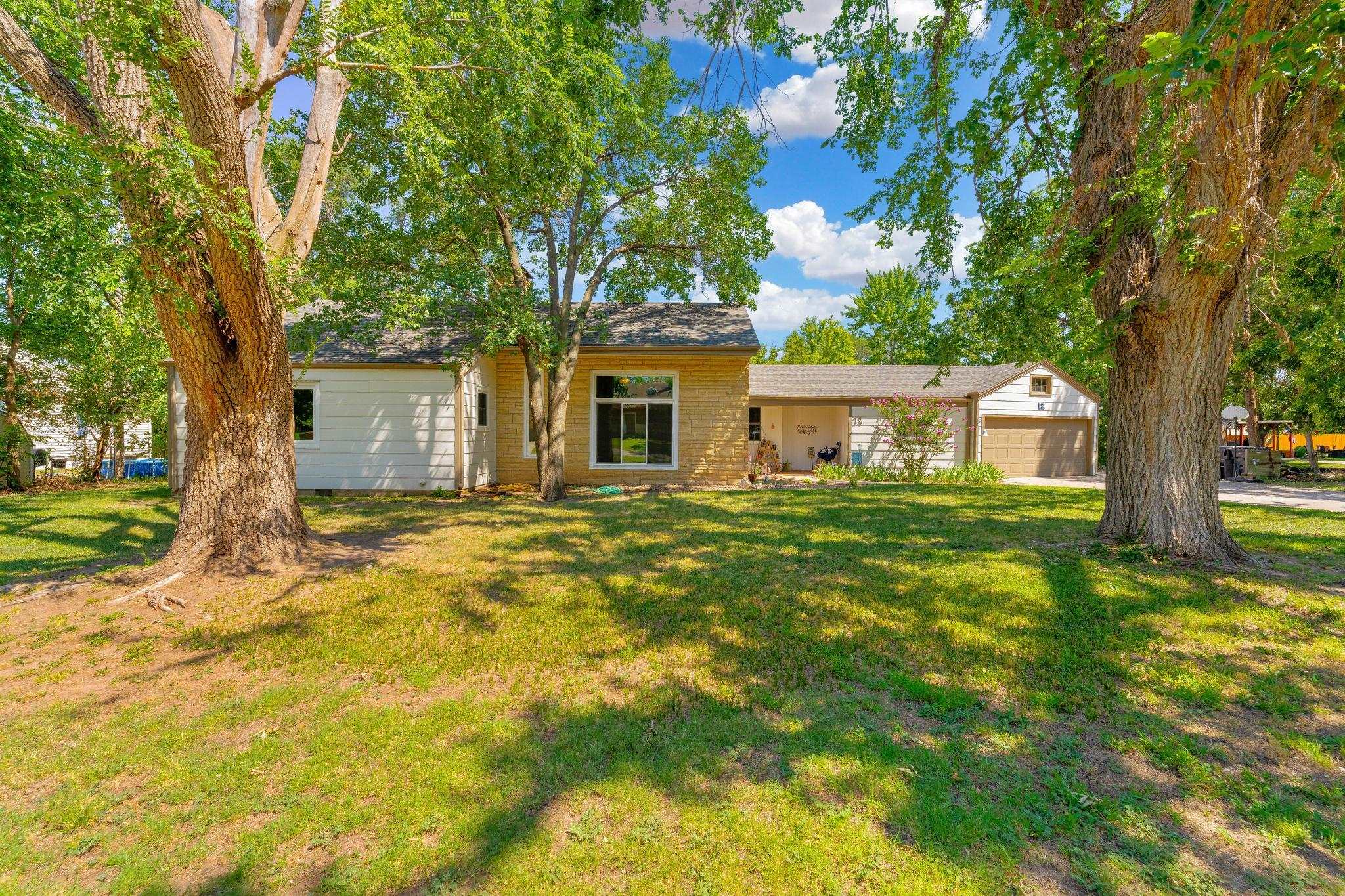 12 Cedar Dr, Newton, Kansas image 3