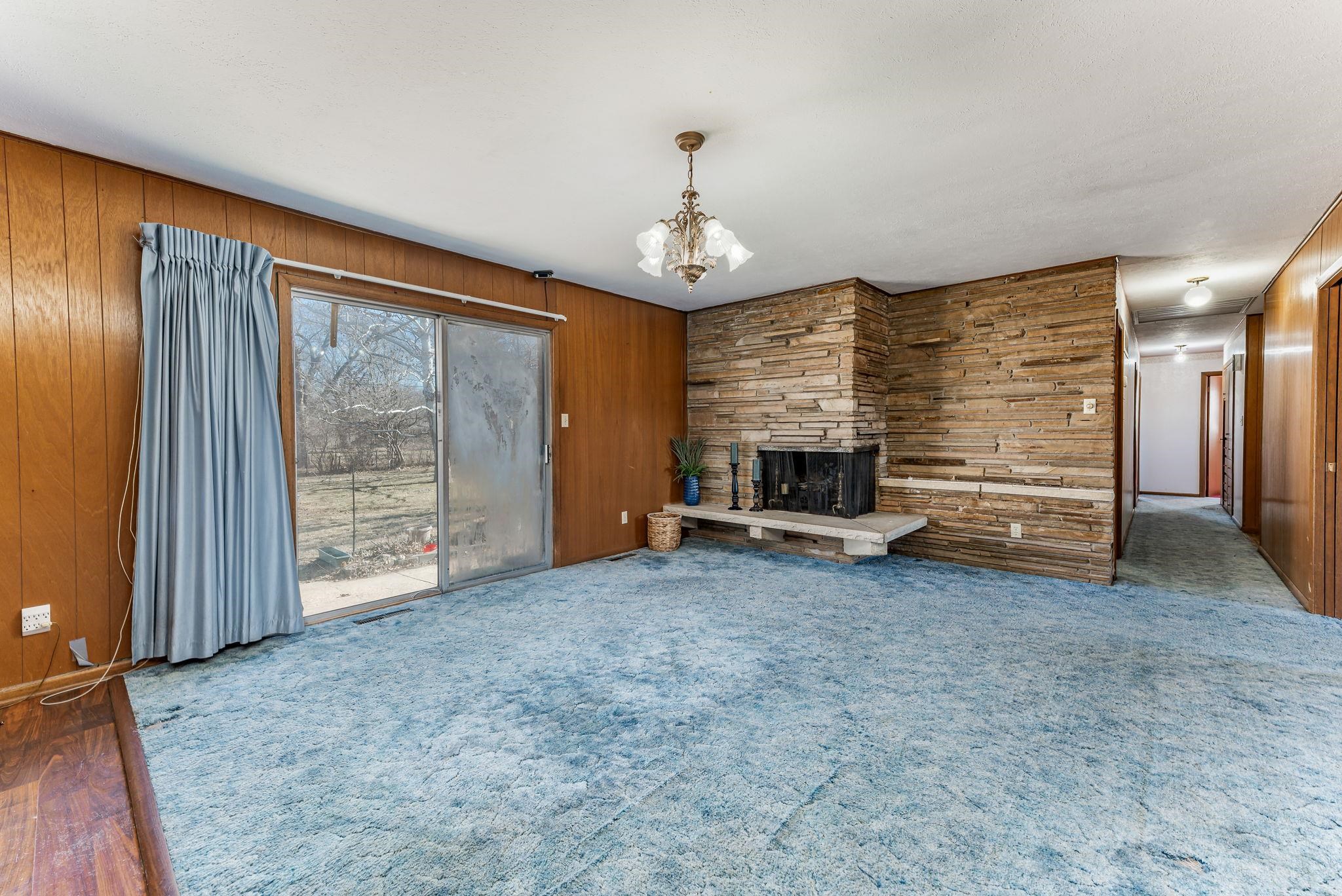 Wichita, Kansas 67209, United States, 4 Bedrooms Bedrooms, ,3 BathroomsBathrooms,Residential,Pending,65693