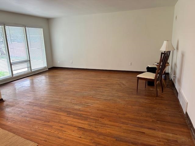 1040 E 44th St S St, Wichita, Virginia image 4