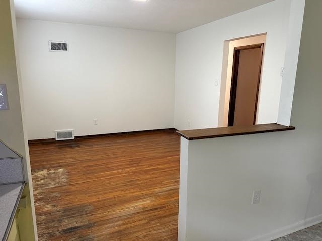 1040 E 44th St S St, Wichita, Virginia image 6