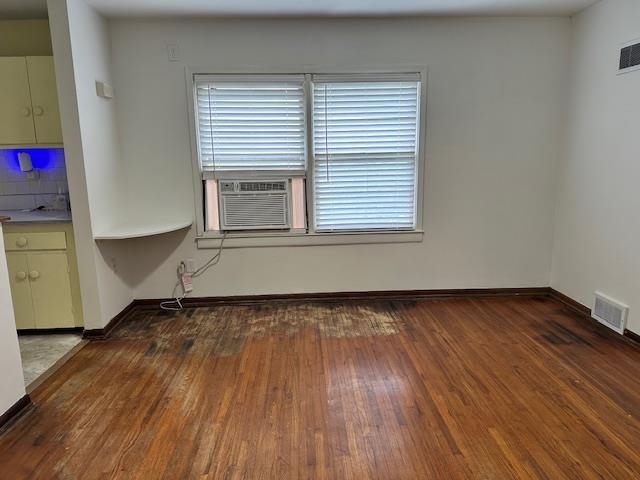 1040 E 44th St S St, Wichita, Virginia image 5