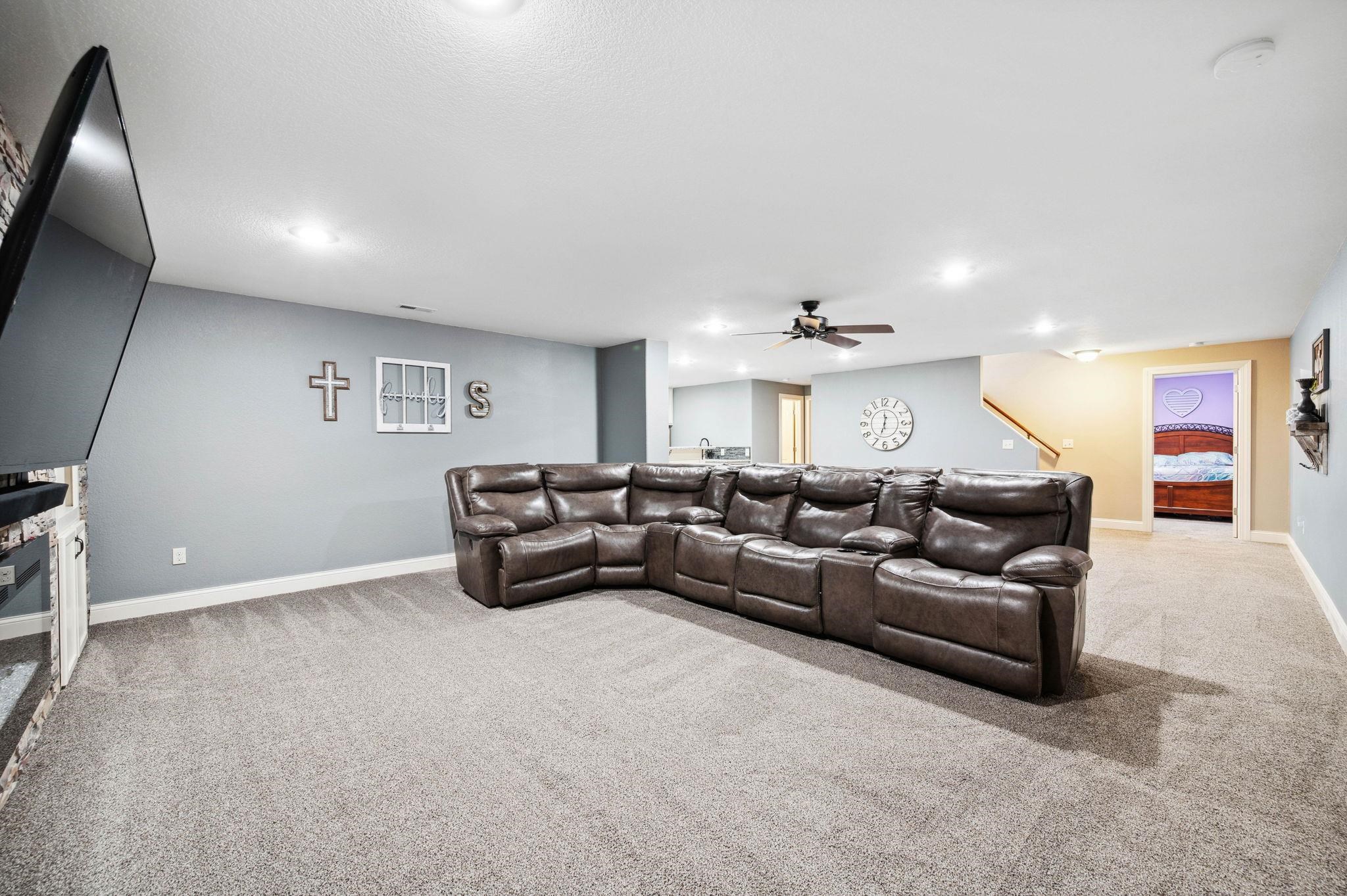 8827 N Red Cedar Ln, Park City, Kansas image 26