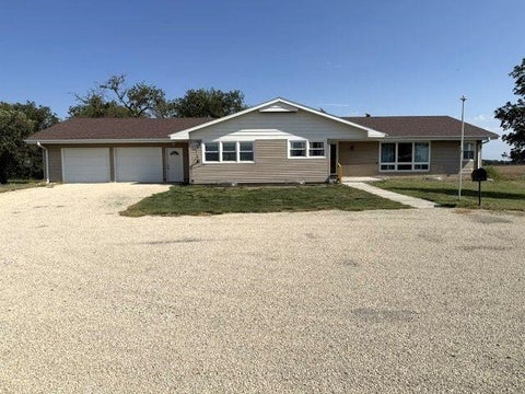Homes For Sale - 1309 N 100th Rd<br/> Minneapolis, KS 67467