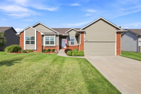 Homes For Sale - 2231 N Burning Tree St<br/> Wichita, KS 67228