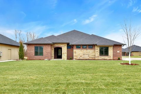 Townhouse For Sale - 4025 N Tyler Ct<br/> Maize, KS 67101