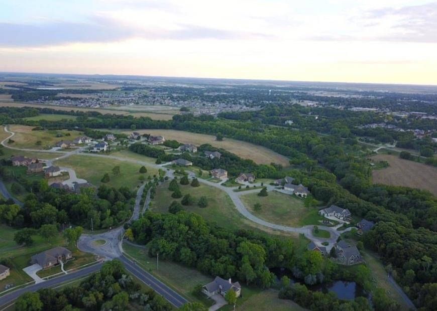 2016 Riverrun Pkwy, Salina, Kansas image 3