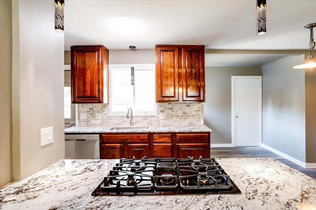 Douglass, Kansas 67039, United States, 4 Bedrooms Bedrooms, ,1 BathroomBathrooms,Residential,Pending,40111