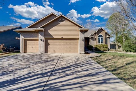 Homes For Sale - 724 W Jamestown St<br/> Butler County, Andover, KS 67002