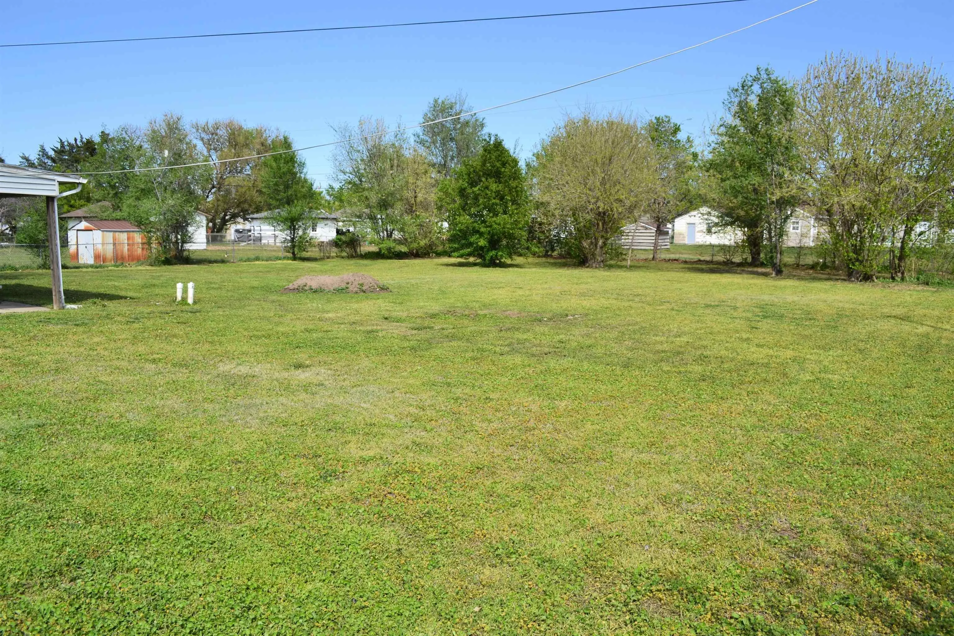 Wichita, Kansas 67209, United States, 2 Bedrooms Bedrooms, ,1 BathroomBathrooms,Residential,Pending,144198