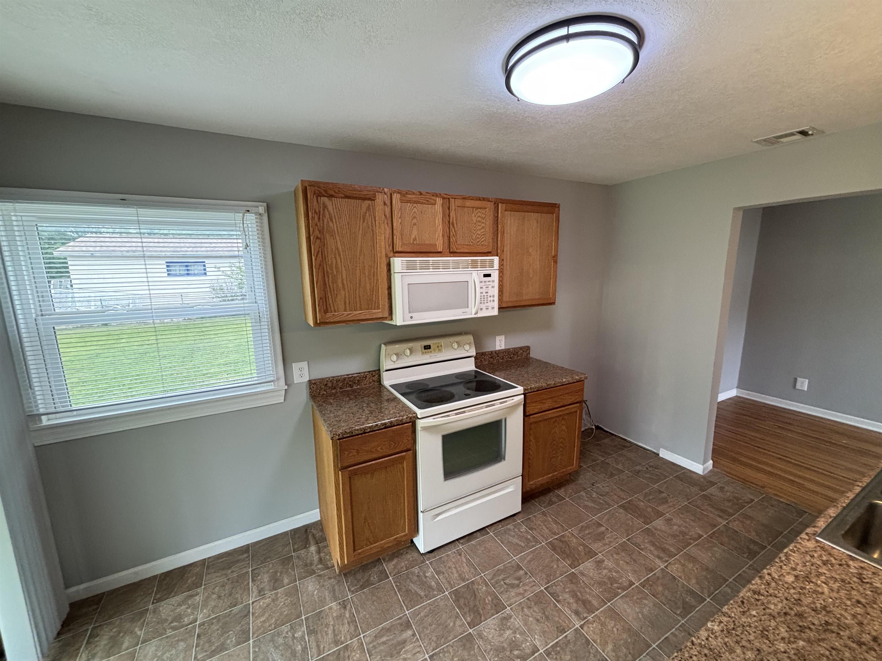 214 S Elder St, Wichita, Kansas image 10