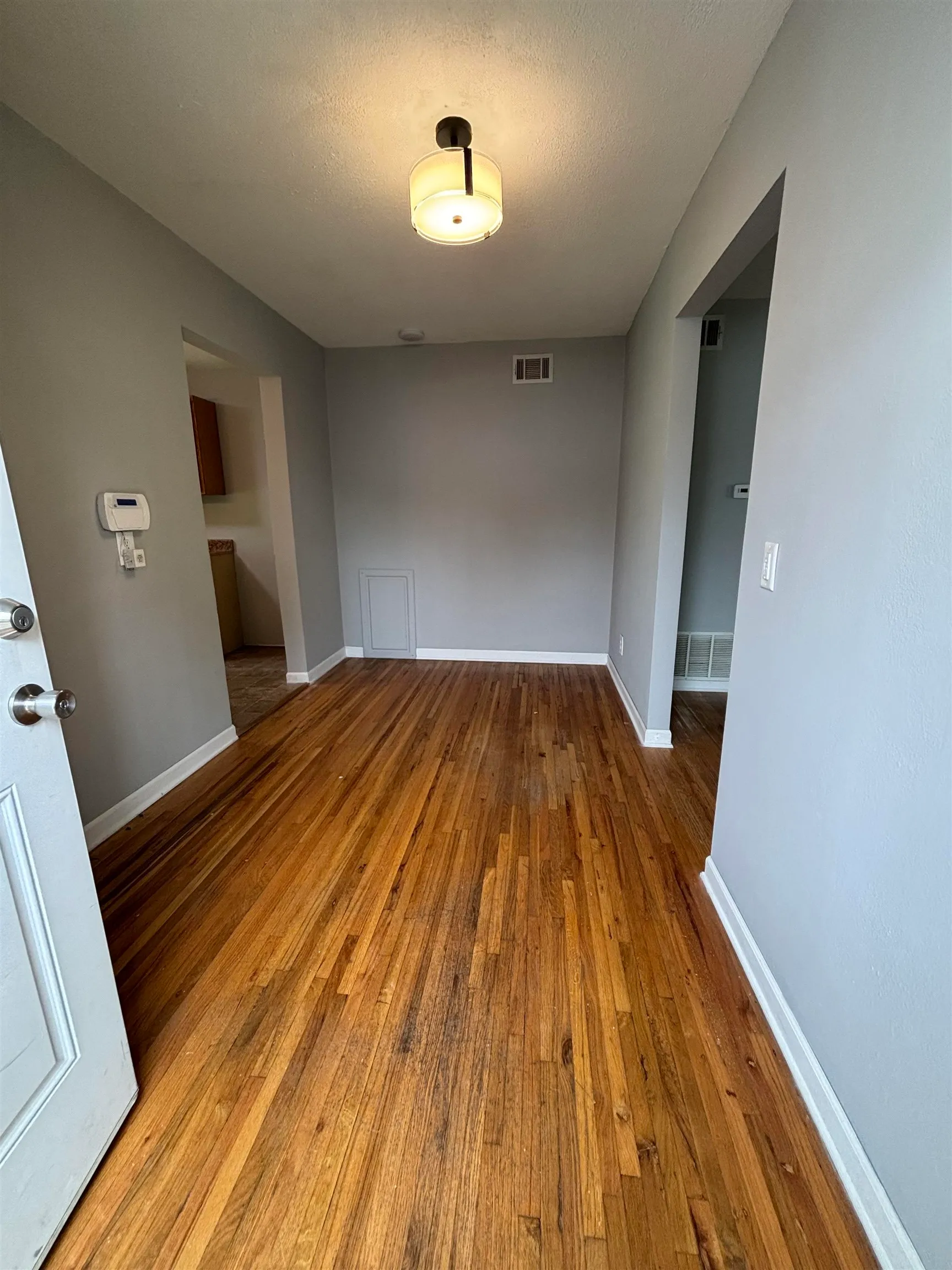 Wichita, Kansas 67209, United States, 2 Bedrooms Bedrooms, ,1 BathroomBathrooms,Residential,Pending,144198